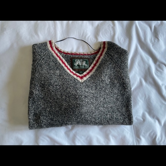 Roots Christmas Cardigan - Picture 2 of 2